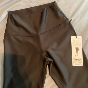 ALO yoga high waist capris S BLACK NWT
